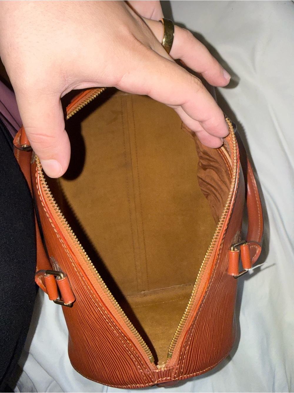 Louis Vuitton Epi Leather Speedy 30 (1997) - Picture 8 of 9